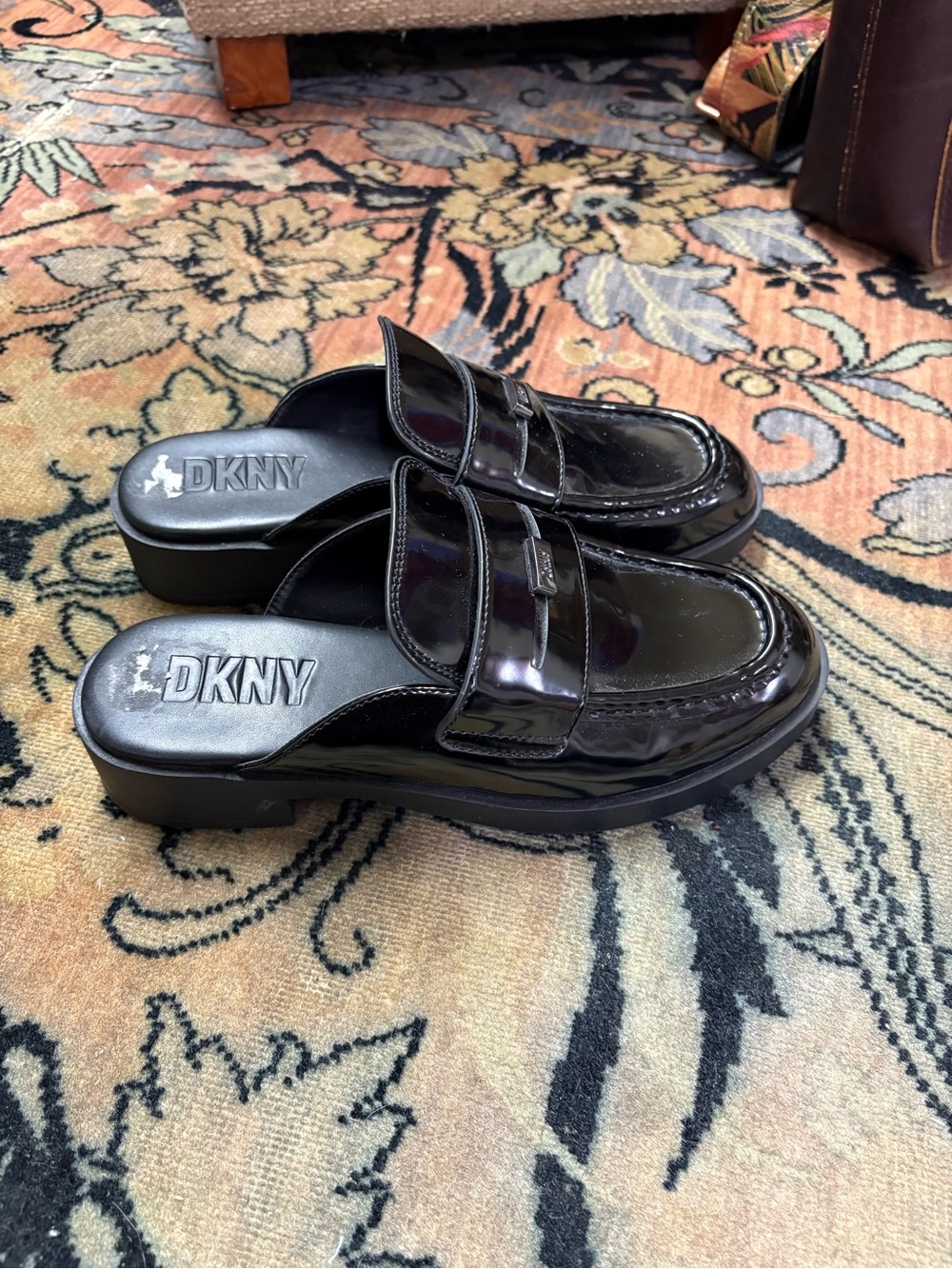 Dkny Black Patent Leather Slip-On Mule Clogs - Picture 2 of 5